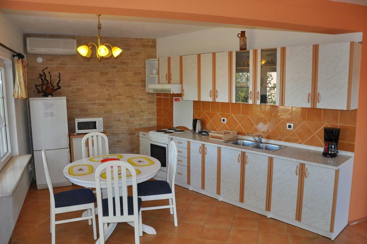 Apartments Villa Annika Slatine Luaran gambar