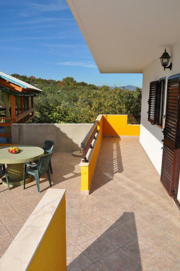 Apartments Villa Annika Slatine Luaran gambar